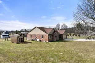 9032 E Edgewood Ln, Sunman, IN 47041 - Photo 2