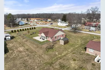 9032 E Edgewood Lane, Sunman, IN 47041 - Photo 10