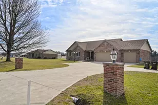 9032 E Edgewood Ln, Sunman, IN 47041 - Photo 46