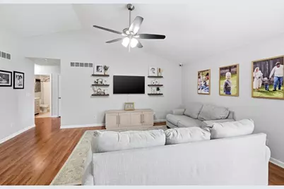 10584 Amity Drive, Aurora, IN 47001 - Photo 10