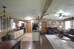 112 Maple St, Vevay, IN 47043 - Photo 2