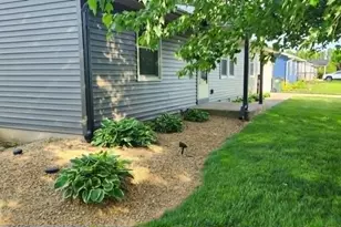112 Maple St, Vevay, IN 47043 - Photo 2