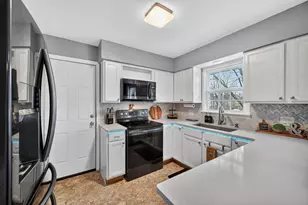 957 Greentree Rd, Lawrenceburg, IN 47025 - Photo 8