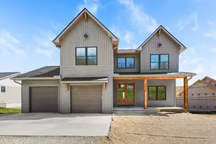 18458 Sycamore Woods Dr, Lawrenceburg, IN 47025 - Photo 2