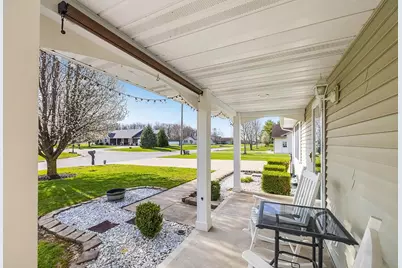 1121 S Sunset Strip, Versailles, IN 47042 - Photo 6