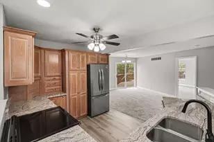 1207 Montclair Ct, Lawrenceburg, IN 47025 - Photo 12