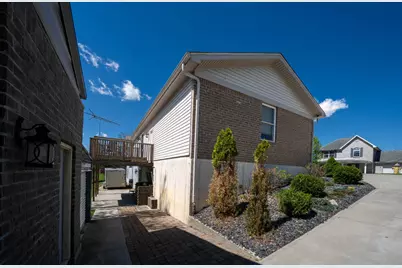 744 Randy Ave, Lawrenceburg, IN 47025 - Photo 6