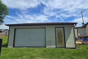 504 Railroad Ave, Aurora, IN 47001 - Photo 2