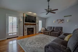 1648 Brookridge Cir Dr, Lawrenceburg, IN 47025 - Photo 6