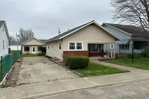 724 W 22nd St, Connersville, IN 47331 - Photo 2