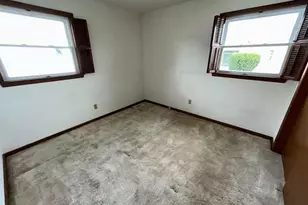 724 W 22nd St, Connersville, IN 47331 - Photo 12