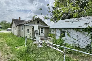 304 Franklin, Saint Paul, IN 47272 - Photo 2