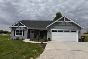 560 Golf View Dr, Milan, IN 47031 - Photo 1