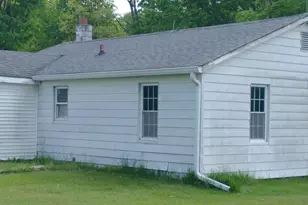 8614 N St Rd 101, Sunman, IN 47041 - Photo 4