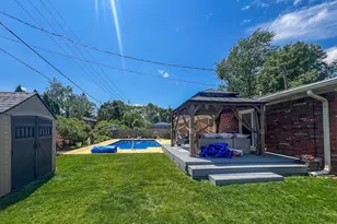 3345 30th St, Columbus, IN 47203 - Photo 20
