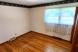 2394 S Sunset Dr, Connersville, IN 47331 - Photo 14