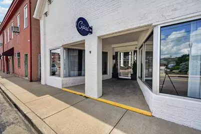11 E Center Street #9, Lawrenceburg, IN 47025 - Photo 2