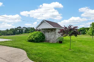 10449 North Dearborn, Sunman, IN 47041 - Photo 20