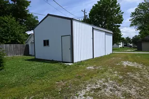 320 N Sycamore St, Osgood, IN 47037 - Photo 6