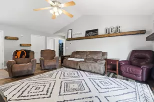 108 Farrar Dr, Aurora, IN 47001 - Photo 8