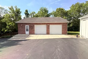 240 E Austin St, Versailles, IN 47042 - Photo 22