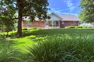 240 E Austin St, Versailles, IN 47042 - Photo 10