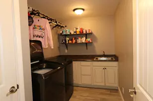 102 Shale Ct, Batesville, IN 47006 - Photo 14