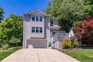 1334 Sunset Dr, Lawrenceburg, IN 47025 - Photo 2