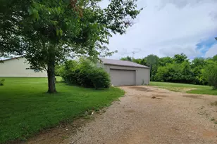 10827 Highridge Rd, Aurora, IN 47001 - Photo 8