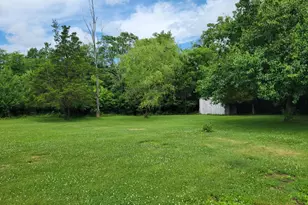 10827 Highridge Rd, Aurora, IN 47001 - Photo 2
