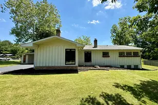 112 S 2nd St, Batesville, IN 47006 - Photo 2