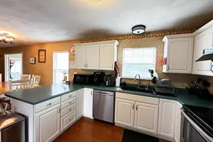323 Woodfield Dr, Batesville, IN 47006 - Photo 6