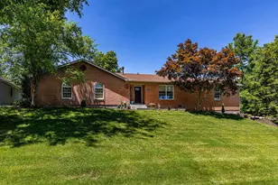 1754 Cove Circle E, Lawrenceburg, IN 47025 - Photo 2