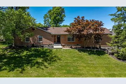 1754 Cove Circle E, Lawrenceburg, IN 47025 - Photo 1