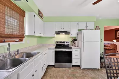 601 Pleasant View Drive, Aurora, IN 47001 - Photo 8