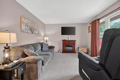 601 Pleasant View Drive, Aurora, IN 47001 - Photo 4