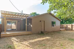 100 Locust St, Hanover, IN 47243 - Photo 4