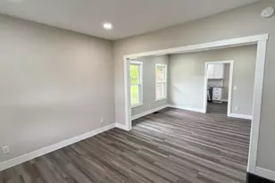 19021 N Hogan Rd, Aurora, IN 47001 - Photo 18