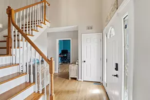 478 Eagleview Dr, Lawrenceburg, IN 47025 - Photo 6