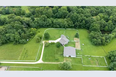 12567 White Plains Rd, Milan, IN 47031 - Photo 2