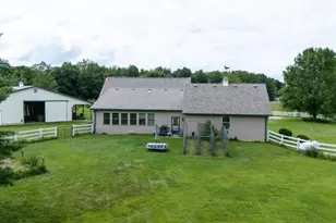 12567 White Plains Rd, Milan, IN 47031 - Photo 8