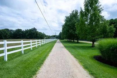 12567 White Plains Rd, Milan, IN 47031 - Photo 4