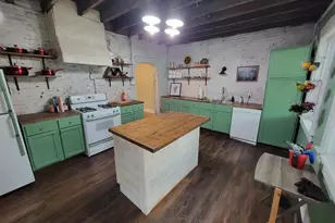 609 Walnut St, Madison, IN 47250 - Photo 10