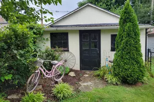 609 Walnut St, Madison, IN 47250 - Photo 4