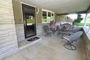 826 E Beech St, Osgood, IN 47037 - Photo 2
