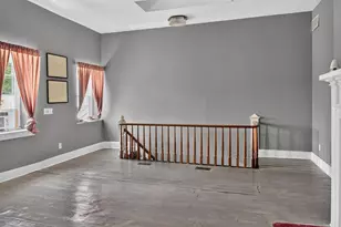 712 E Main St, Madison, IN 47250 - Photo 26