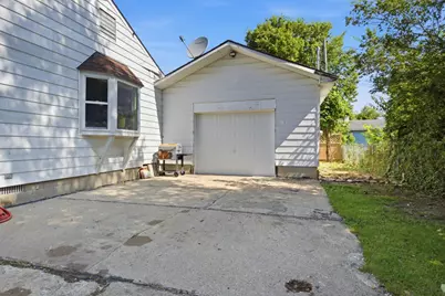 202 W 22nd Street, Connersville, IN 47331 - Photo 24
