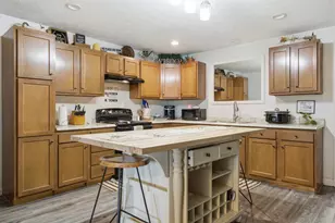 202 W 22nd St, Connersville, IN 47331 - Photo 12