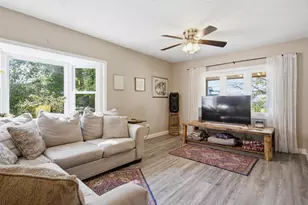 202 W 22nd St, Connersville, IN 47331 - Photo 8
