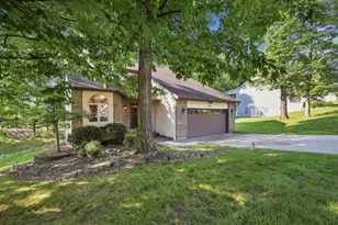 1345 Ray Lynn Dr, Lawrenceburg, IN 47025 - Photo 2